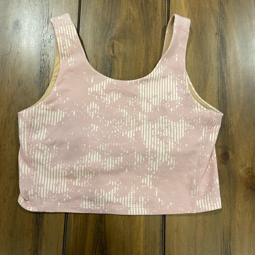 Sports Bra for Girls
Size 8 medium 
Great condition